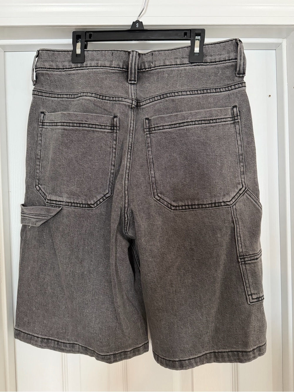 Hollister Mens Washed Black Utility Denim Shorts, size 29